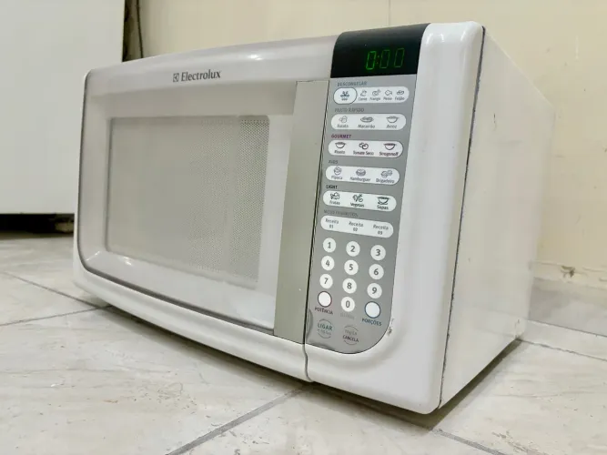 Micro-ondas Electrolux em ótimo estado!