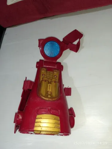 Bracelete do Homem de Ferro da Hasbro 