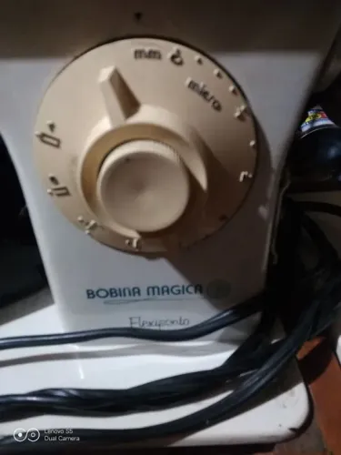 Máquina de costura Singer Bobina Mágica 260 Flexiponto 