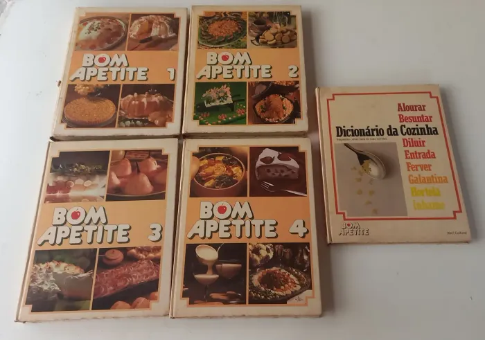 Livros de culinária bom apetite 4 volumes e acompanha o dicionário culinário