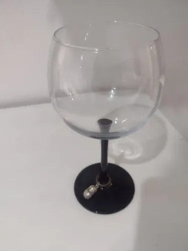 Taça de Gin com Detalhe Charm