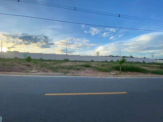 Vende-se terreno 224m2 no Condomínio Florais Safira 