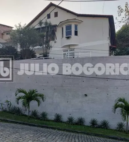 Venda Julio Bogoricin Jacarepaguá Casa duplex com área verde 5 Quartos 1 suíte Piscina 5 V