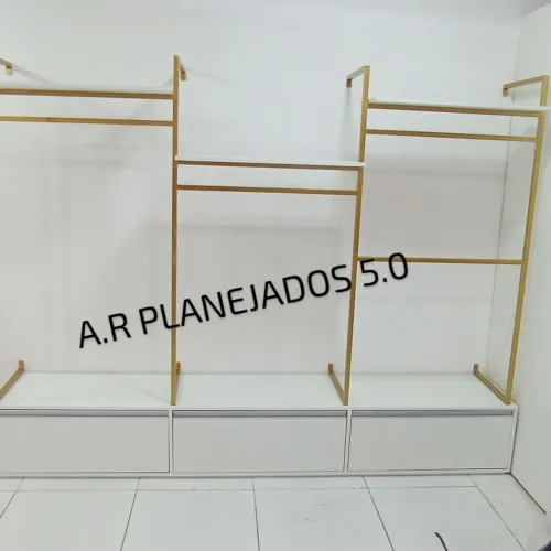 Arará com gaveteiro