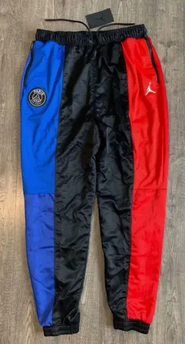 Calça Nike Air Jordan Paris Saint-Germain Preta Track BQ8374-011