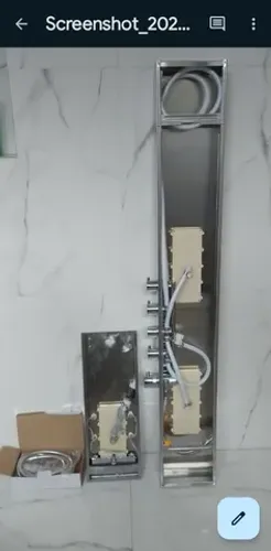 A Ducha de Inox com Hidro Cascata e LED Square (Inox Escovada)
