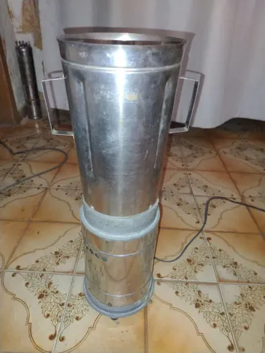Vendo liquidificador industrial.