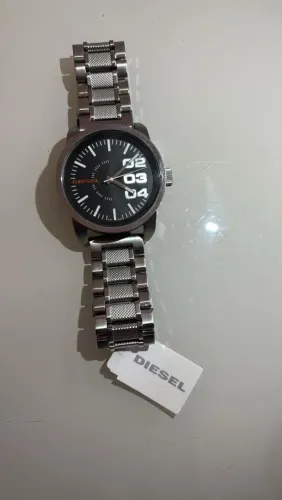 Relógio analógico Diesel social