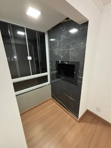 Apartamento para venda possui 70 metros quadrados com 2 quartos