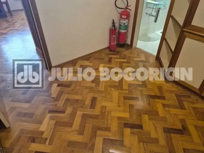 Ipanema, Sala comercial com vaga na escritura, excelente prédio.