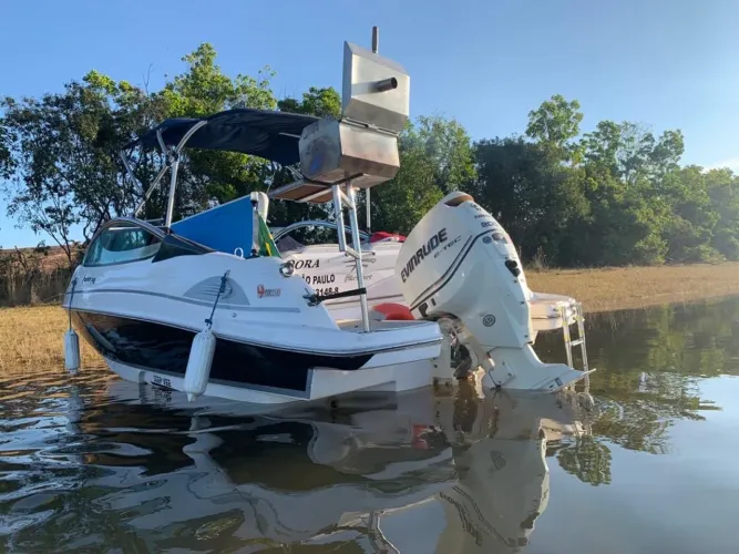 Foker 240 /2011/motor 200hp/lancha