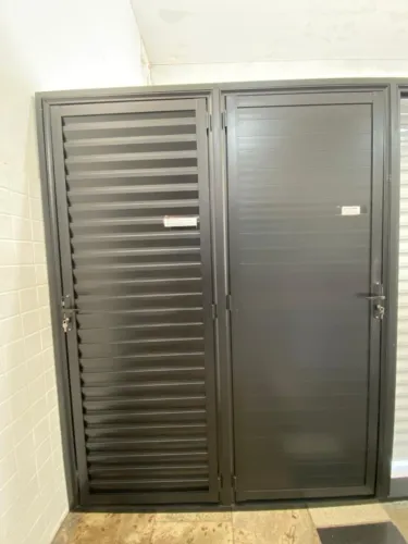 PROMOÇÃO - PORTAS DE ALÚMINIO PRETO - PREÇOS IMPERDIVEIS