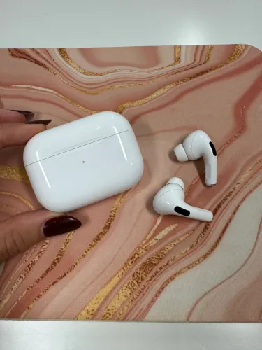 AirPods originais Apple com cancelamento de ruído