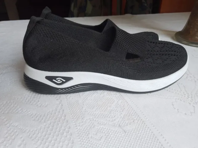 Tênis de malha feminino preto