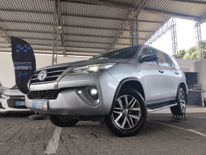 Toyota Hilux SW4 SRX 4X4 2.8 TDI 16V Dies. Aut. 2019