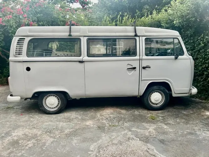 Volkswagen Kombi Lotação 1.4 MI Total Flex 8V 2012