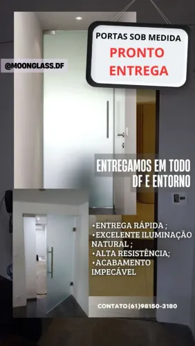 Porta de vidro instalada 