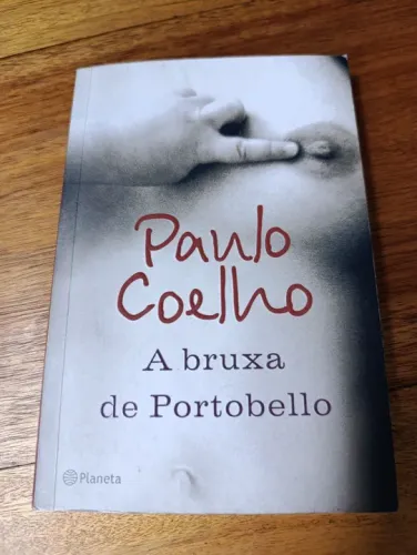 LIVRO A BRUXA DE PORTOBELLO - PAULO COELHO EDITORA PLANETA