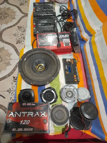 Som automotivo completo  só fazer a caixa