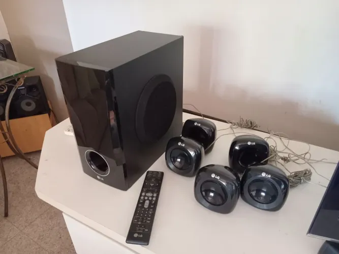 Home Theater LG está tudo muito conservado, só não tenho como testar e dar garantia 