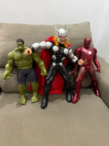 Bonecos vingadores originais Marvel - Decorar festas