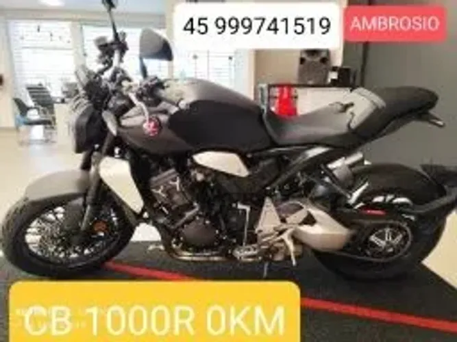 C B 1000 R preto fosco