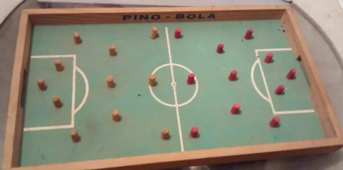 Jogo de Futebol de Mesa Pino-Bola anos 80/90