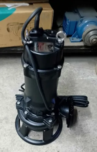 Bomba submersível  trituradora resíduos 