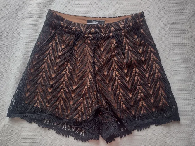 Short de renda preto - Tamanho P