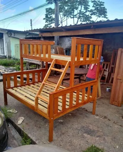 Cama beliche de madeira maciça