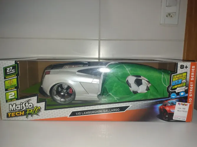Carrinho de controle remoto 