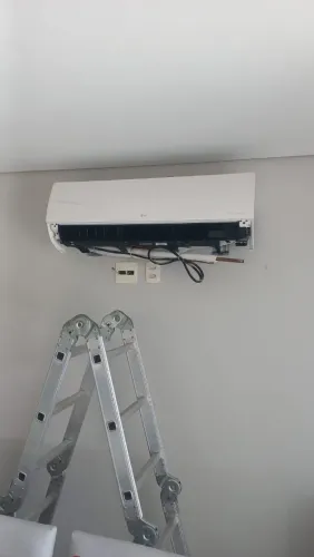 Manutenção & instalacao de ar condicionado 
