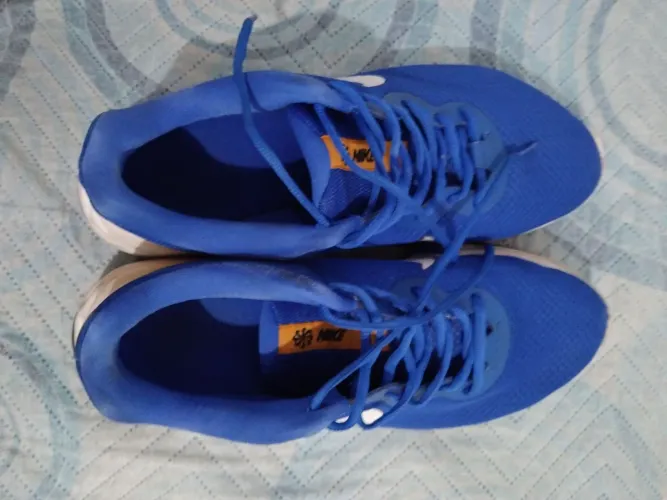 Tênis Nike Revolution usado 2024