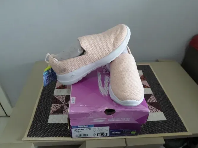 Tênis Skechers Joy. Tam.34 - Novo