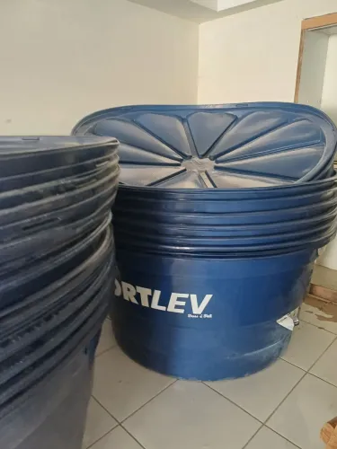 Caixa d'água 1000 Litros - Novas c garantia 