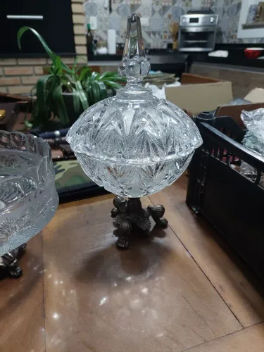 Bomboniere de Cristal com Base Bronze