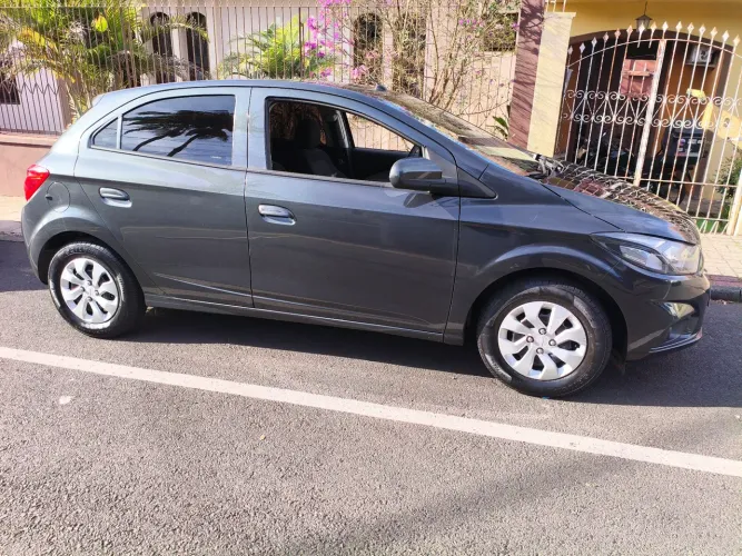 Chevrolet Onix Hatch LT 1.0 8V Flex Mec. 4P 2018