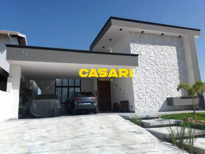 Casa com Piscina à Venda no Portal das Estrelas I, Boituva 257m² e Fachada Moderna