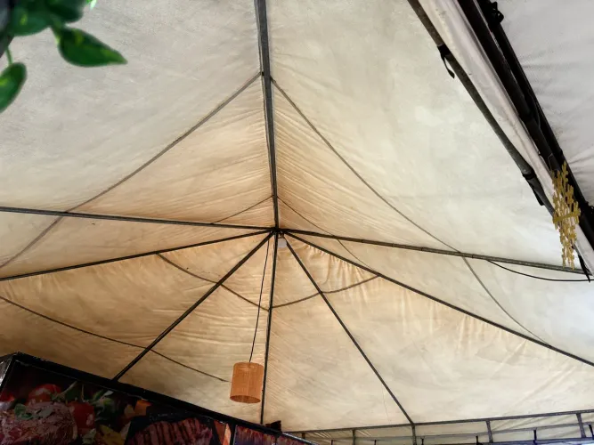 Tenda 6x6 1 ano de uso