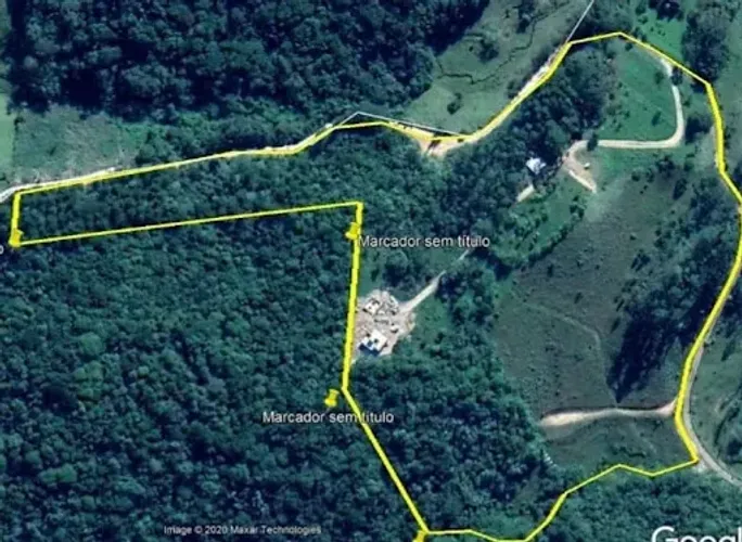 À venda | Casa com 200 m², Terreno de 40.500 m², 3 quartos e 10 vagas - São Pedro de Alcân