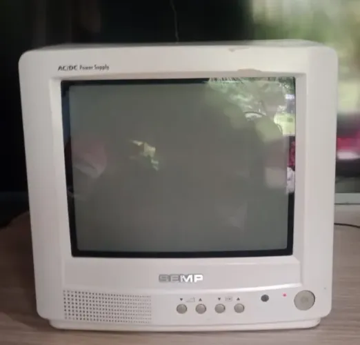 TV portátil colorida `SEMP` AC/DC Power Supply, 10 polegadas, 110/220V