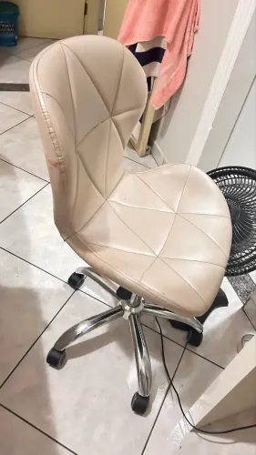 Cadeira giratória Eiffel 