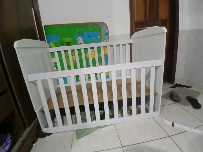 Berço que vira cama 