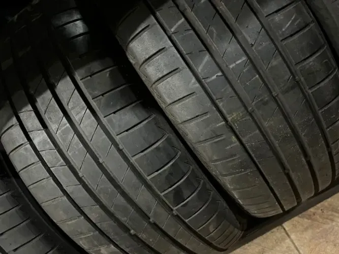 Pneu 205/55/17 Bridgestone  75% vida útil