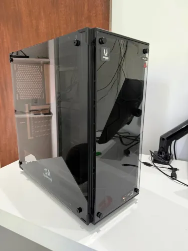 Gabinete Gamer Redragon Wheel Jack + 4 Fans da Rise Mode
