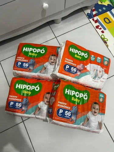 Fraldas tamanho P, 4 pacotes fechados