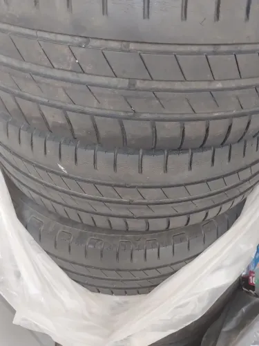03 Pneus Goodyear 185/60 R15