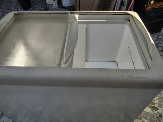 Freezer metal frio 900,00