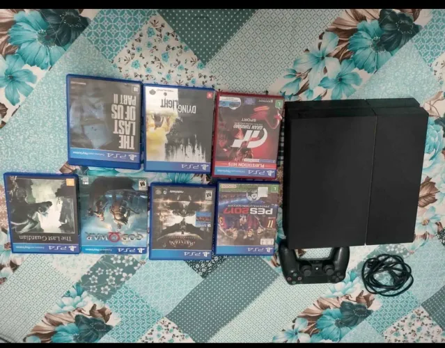 Ps4 em ótimo estado