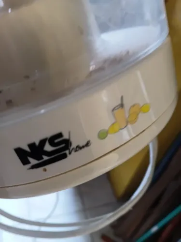 Espremedor de laranja,usado mais bom